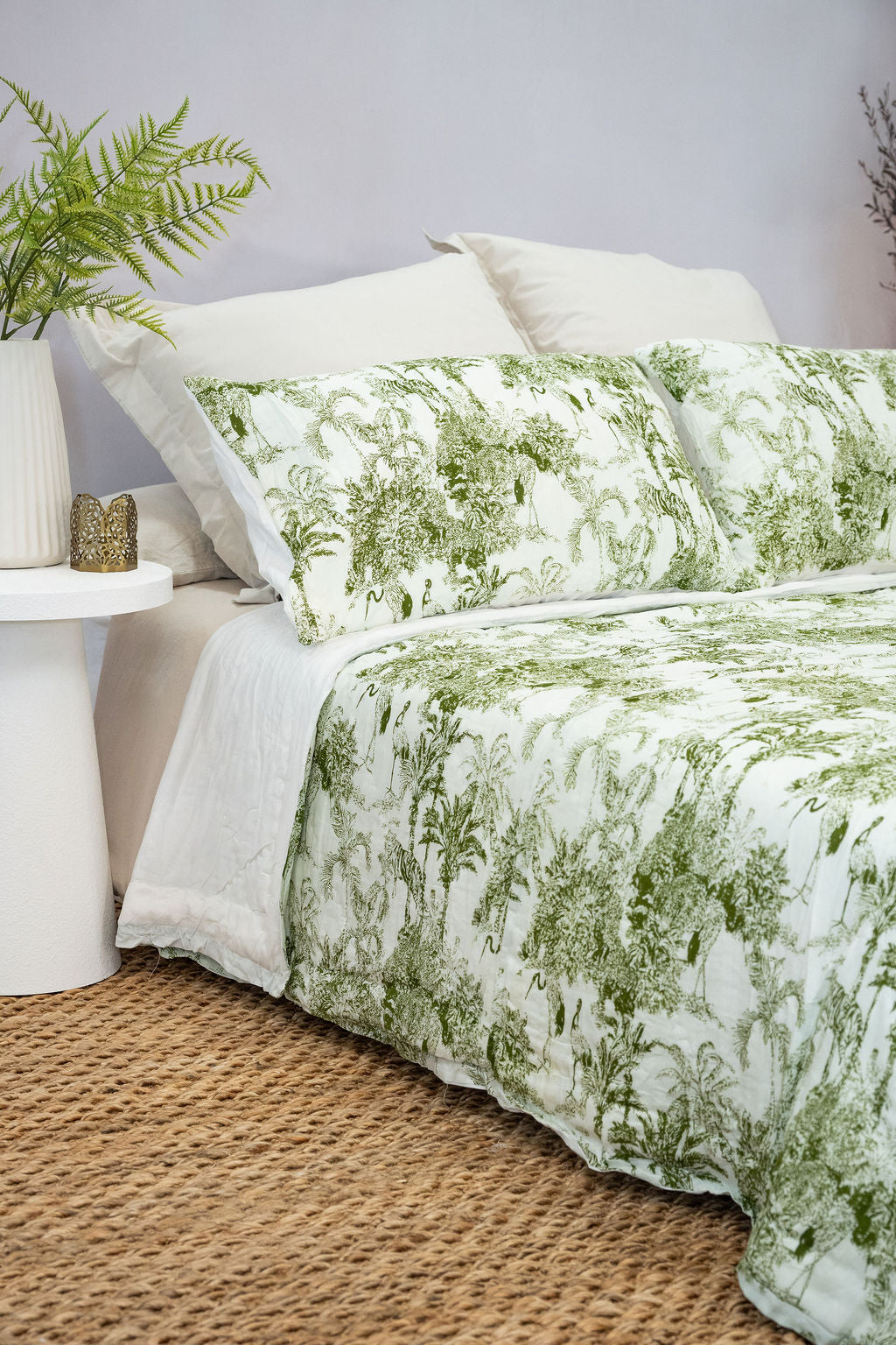 Green Toile Botanical Cotton Quilt Set - Reversible