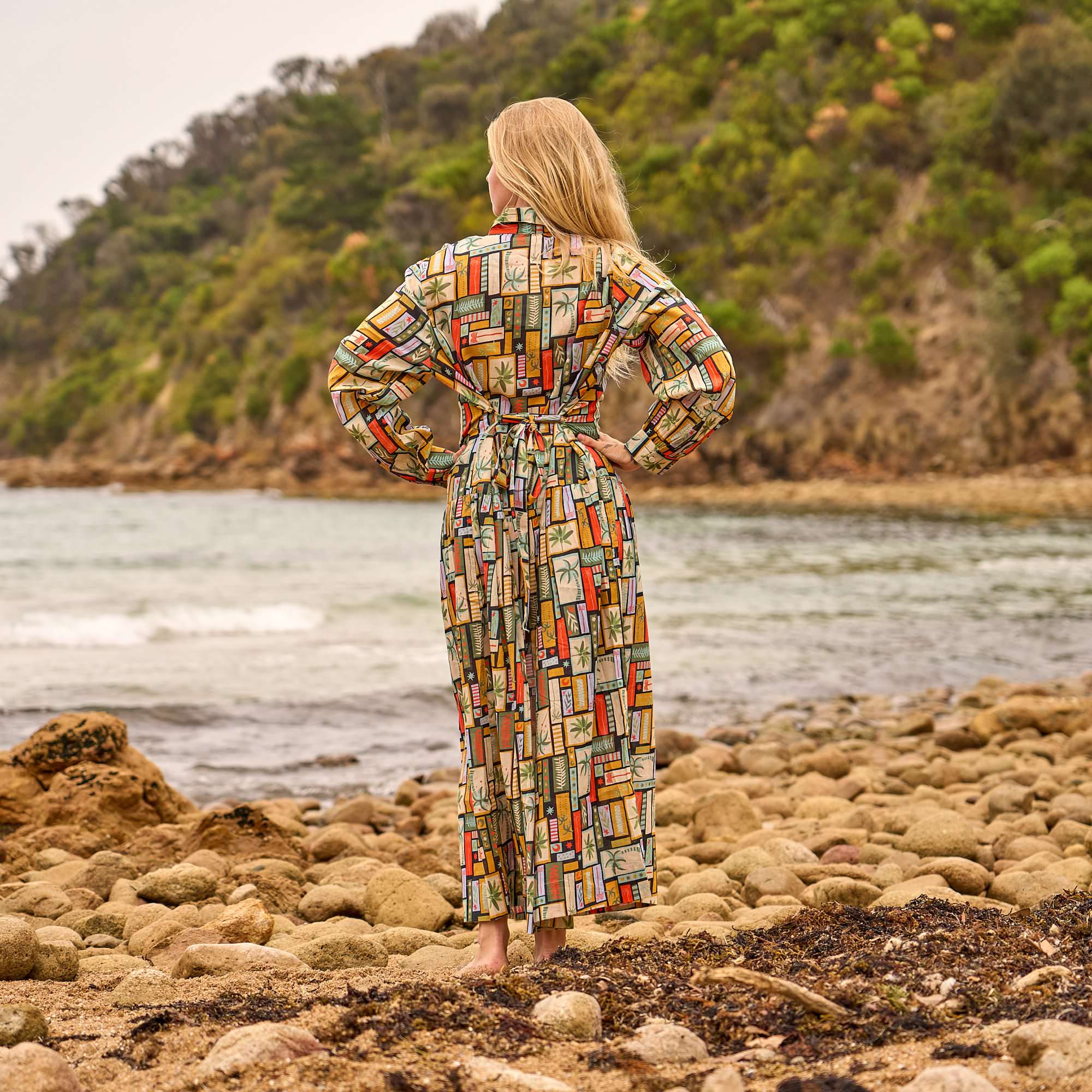 Free size geometric maxi dress with a bohemian design, perfect for casual wear, travel, and vacations.