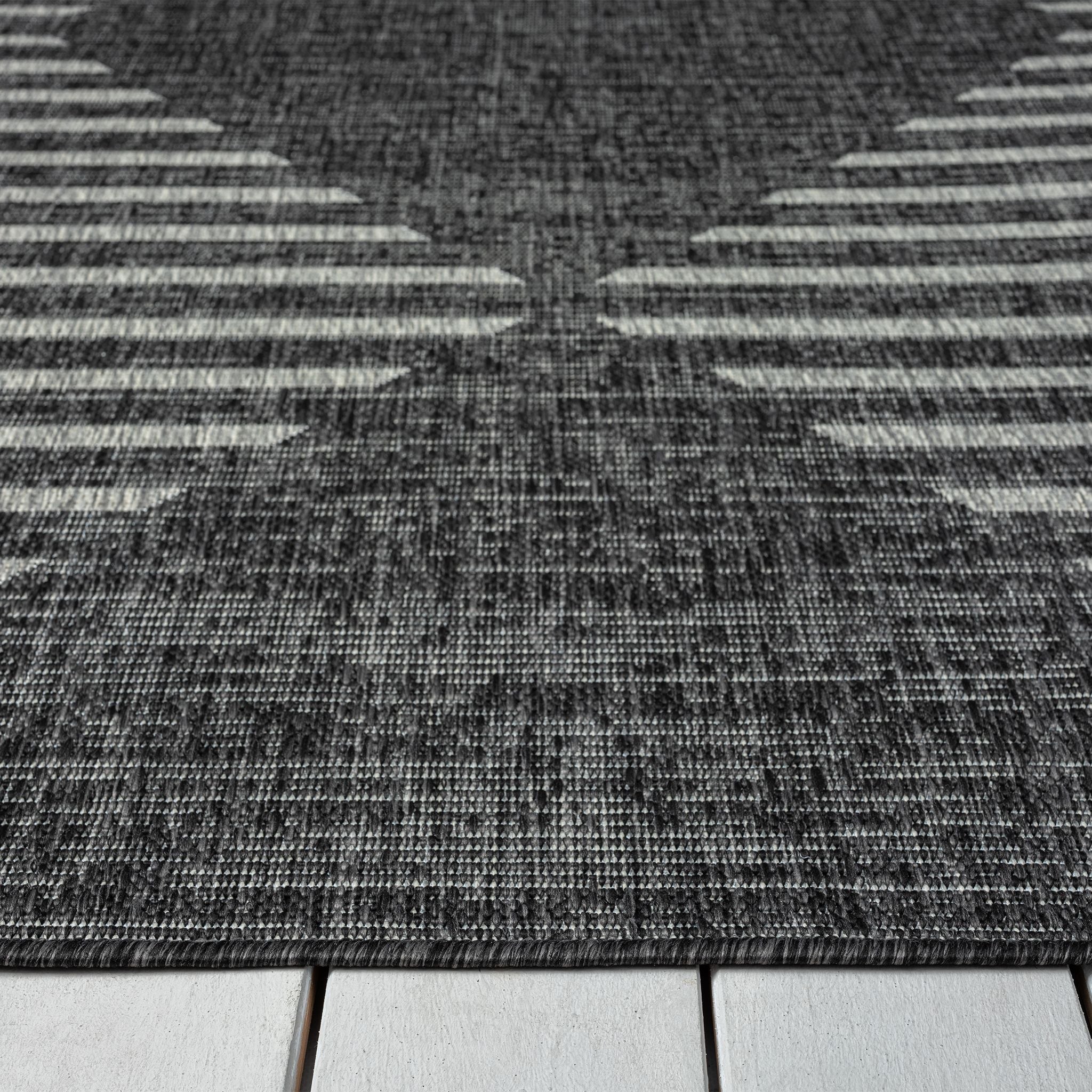 Alfresco 425 Ebony Black Rug - Modern Dark Accent Rug