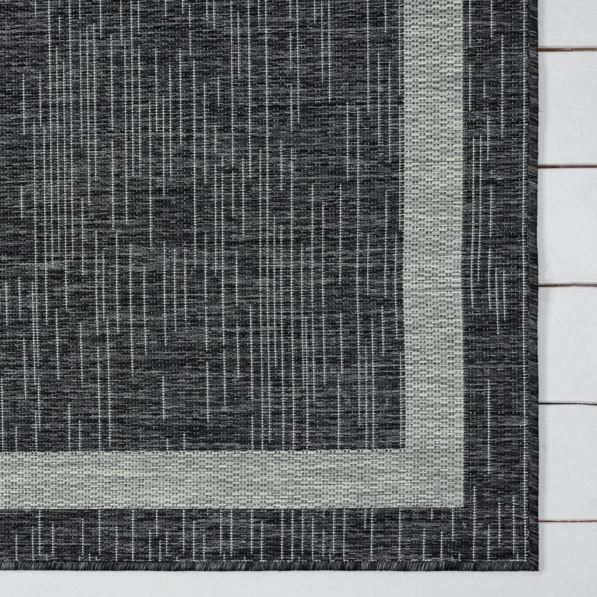Alfresco 426 Shadow Black Rug - Indoor/Outdoor Style