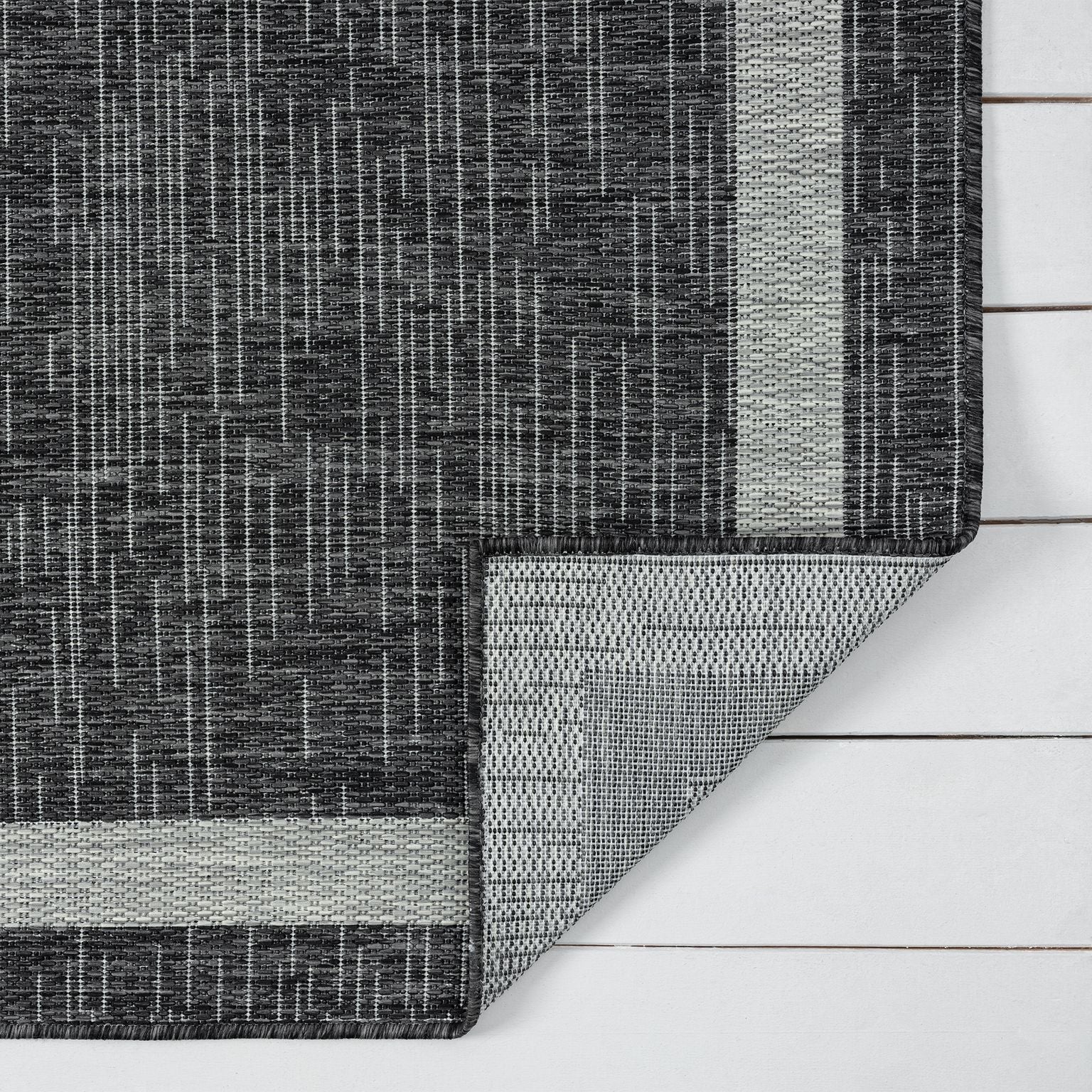 Alfresco 426 Shadow Black Rug - Indoor/Outdoor Style