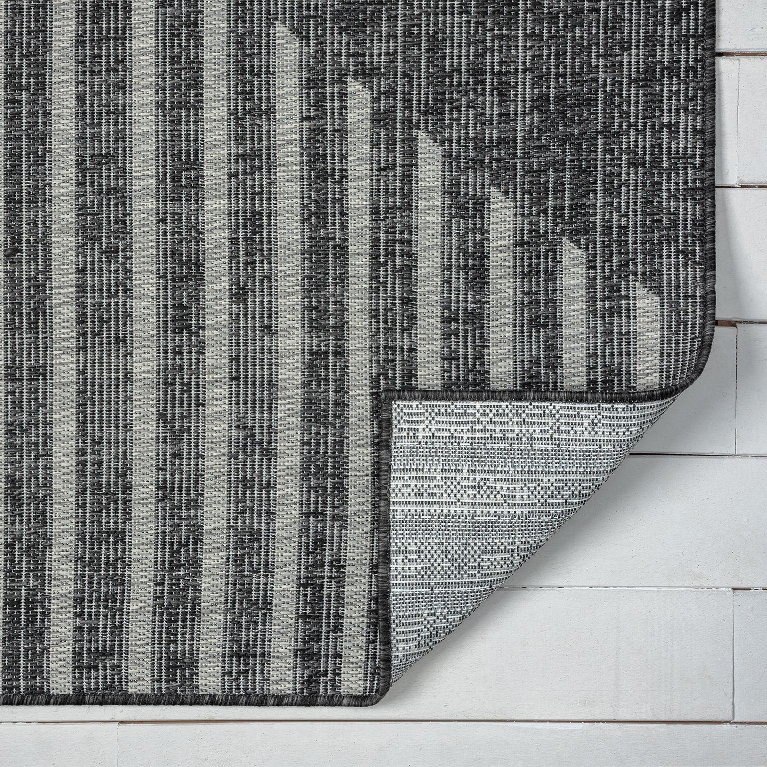 Alfresco 425 Ebony Black Rug - Modern Dark Accent Rug