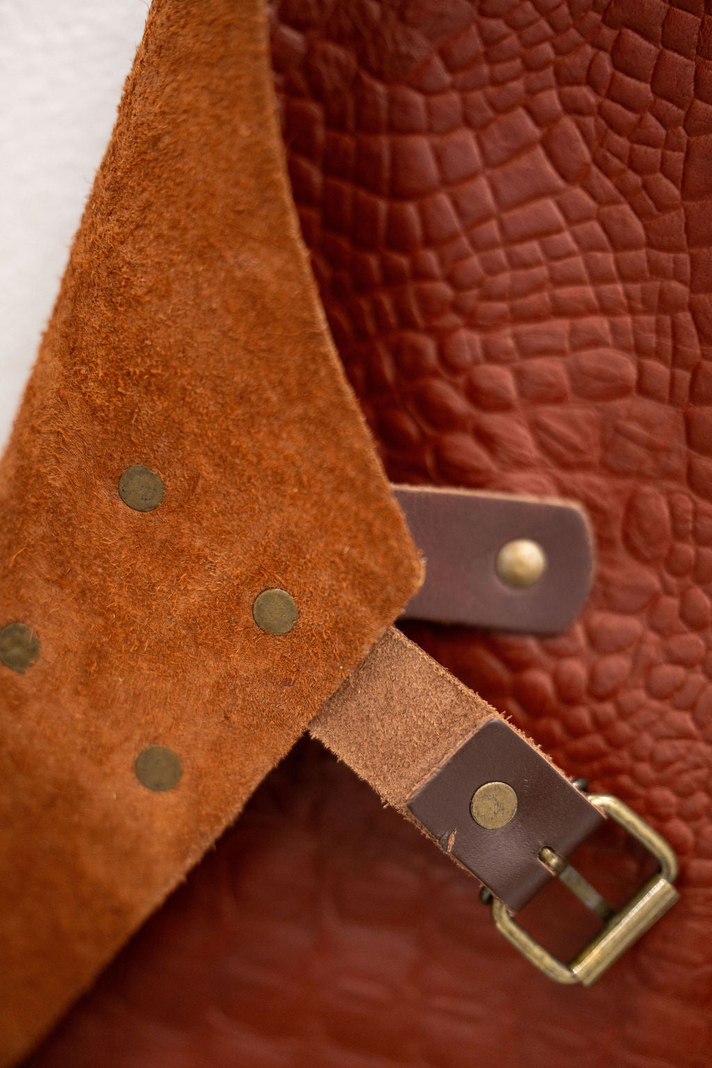 High quality croc embossed leather apron durable and stylish