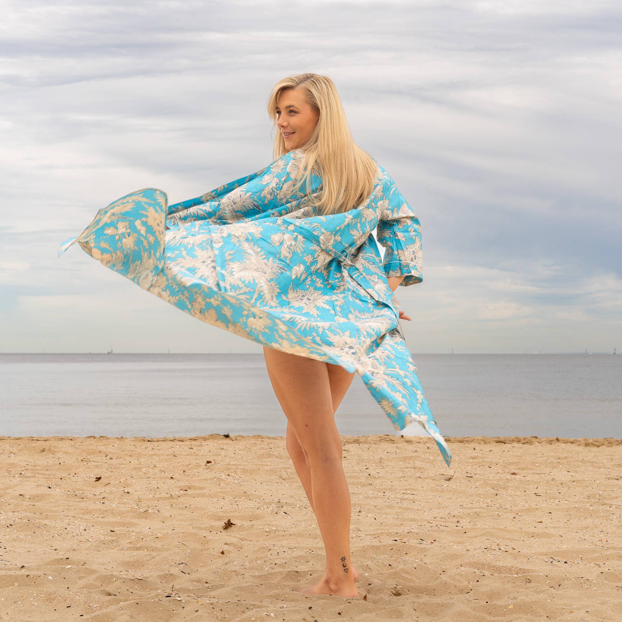 Avya' Women's Cotton Kimono Robe - Simple and Elegant