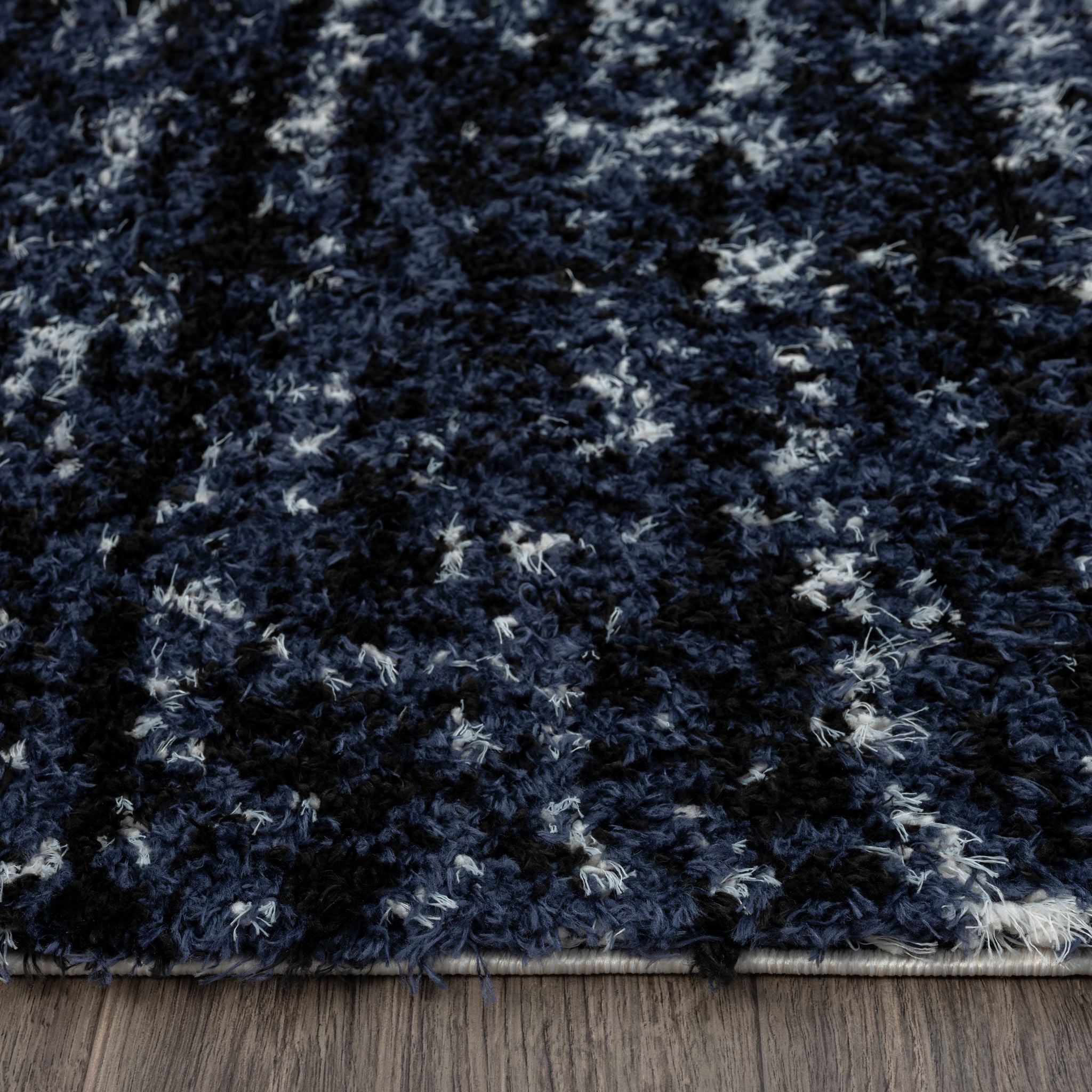 Plushy 386 Lava Navy Rug - Bold Colour & Comfort
