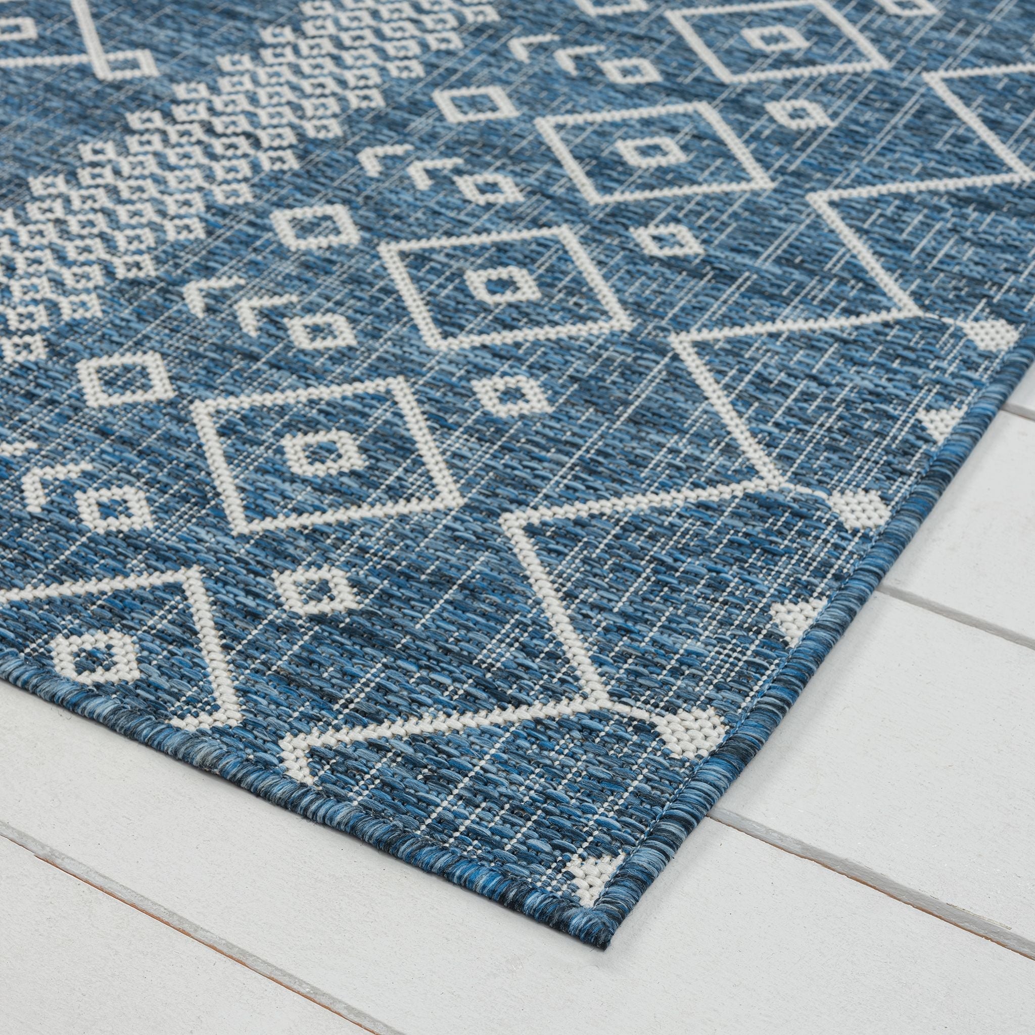 Patio 452 Ocean Light Blue Rug - Breezy Coastal Style
