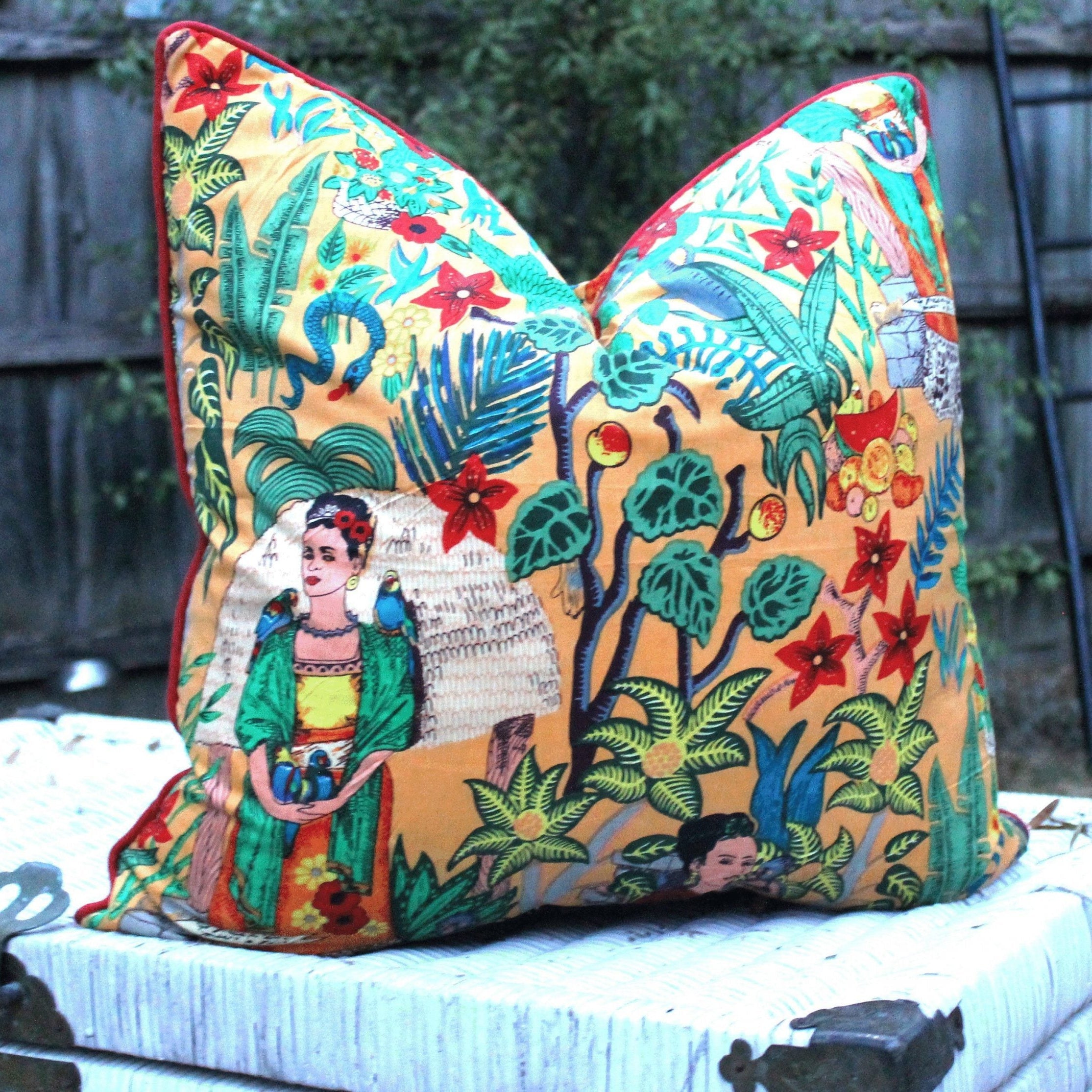 Expressions of Frida Cushion Cover