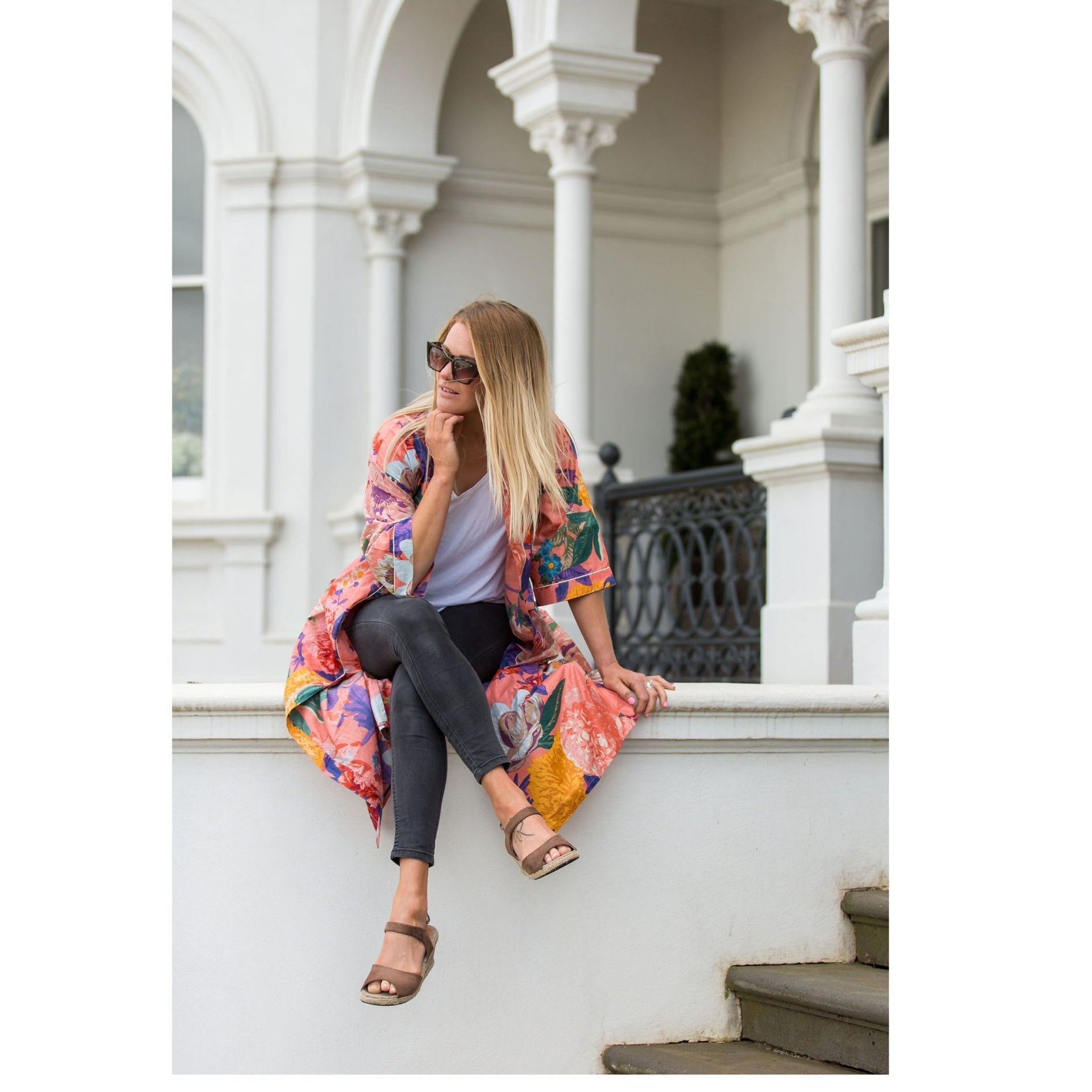 'Crimson Cherry' Women’s Cotton Kimono Robe - Chic